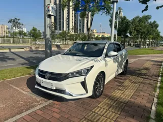 Dongfeng Aeolus Yixuan 2020 купить из Китая, цена 1 046 000 ₽ — Suifenhe Auto
