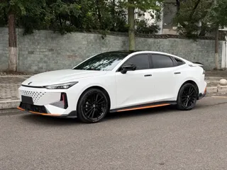 Changan UNI-V 2024 купить из Китая, цена 2 503 000 ₽ — Suifenhe Auto