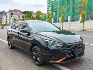 Dongfeng Aeolus Yixuan 2022 купить из Китая, цена 1 045 000 ₽ — Suifenhe Auto
