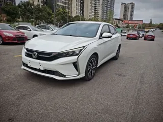 Dongfeng Aeolus Yixuan 2020 купить из Китая, цена 1 124 000 ₽ — Suifenhe Auto