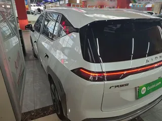 Aion Y 2024 купить из Китая, цена 2 681 000 ₽ — Suifenhe Auto