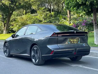 Deepal SL03 2023 купить из Китая, цена 3 374 000 ₽ — Suifenhe Auto