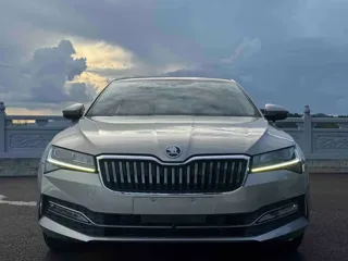 Skoda Superb 2022 купить из Китая, цена 2 333 000 ₽ — Suifenhe Auto