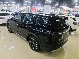 Hongqi HS7 2024 купить из Китая, цена 4 580 000 ₽ — Suifenhe Auto