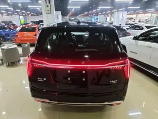Hongqi HS7 2024 купить из Китая, цена 4 580 000 ₽ — Suifenhe Auto