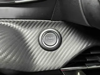 Peugeot 2008 2025 купить из Китая, цена 1 837 000 ₽ — Suifenhe Auto