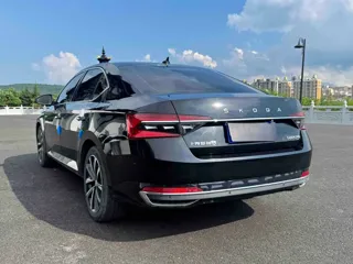Skoda Superb 2022 купить из Китая, цена 2 464 000 ₽ — Suifenhe Auto