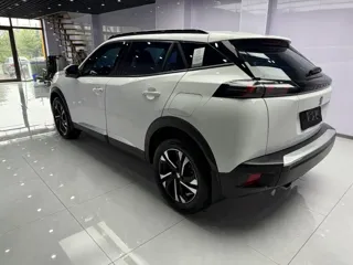Peugeot 2008 2022 купить из Китая, цена 1 335 000 ₽ — Suifenhe Auto
