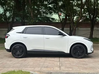 ARCFOX T1 2025 купить из Китая, цена 1 547 000 ₽ — Suifenhe Auto