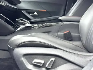 Peugeot 2008 2023 купить из Китая, цена 1 426 000 ₽ — Suifenhe Auto