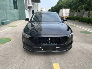 Bestune B70 2024 купить из Китая, цена 2 484 000 ₽ — Suifenhe Auto