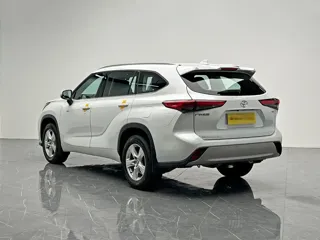 Toyota Highlander 2025 купить из Китая, цена 6 508 000 ₽ — Suifenhe Auto