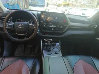 Toyota Highlander 2023 купить из Китая, цена 6 962 000 ₽ — Suifenhe Auto