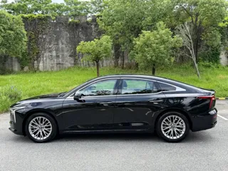 Bestune B70 2024 купить из Китая, цена 2 324 000 ₽ — Suifenhe Auto
