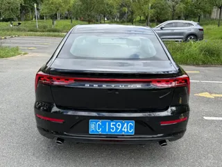 Bestune B70 2024 купить из Китая, цена 2 324 000 ₽ — Suifenhe Auto