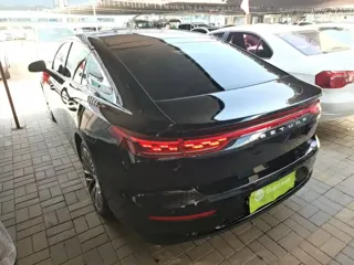 Bestune B70 2024 купить из Китая, цена 2 534 000 ₽ — Suifenhe Auto