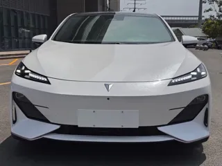 Deepal SL03 2023 купить из Китая, цена 3 564 000 ₽ — Suifenhe Auto