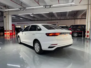Geely Emgrand 2025 купить из Китая, цена 1 513 000 ₽ — Suifenhe Auto