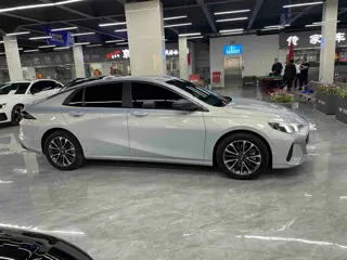 GAC Trumpchi Empow 2024 купить из Китая, цена 2 773 000 ₽ — Suifenhe Auto