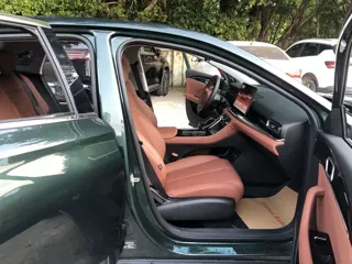 Geely Emgrand 2025 купить из Китая, цена 2 657 000 ₽ — Suifenhe Auto