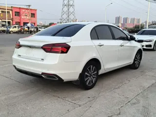 Geely Emgrand 2019 купить из Китая, цена 1 132 000 ₽ — Suifenhe Auto