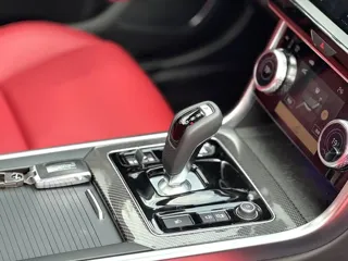 Jaguar XE 2024 купить из Китая, цена 4 209 000 ₽ — Suifenhe Auto