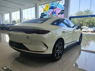BYD Qin L 2025 купить из Китая, цена 3 314 000 ₽ — Suifenhe Auto