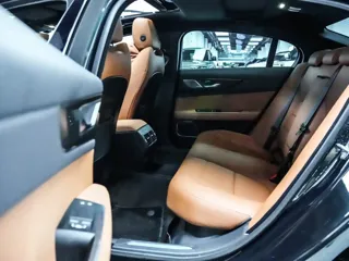 Jaguar XE 2025 купить из Китая, цена 4 189 000 ₽ — Suifenhe Auto