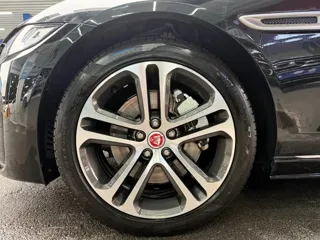 Jaguar XE 2024 купить из Китая, цена 4 228 000 ₽ — Suifenhe Auto