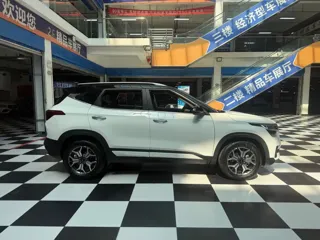 Kia KX3 2022 купить из Китая, цена 1 835 000 ₽ — Suifenhe Auto