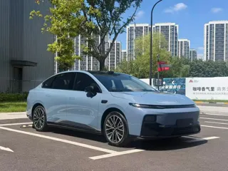 Leapmotor B01 2025 купить из Китая, цена 3 008 000 ₽ — Suifenhe Auto