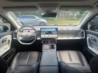 Leapmotor B01 2025 купить из Китая, цена 3 008 000 ₽ — Suifenhe Auto