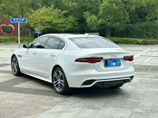Jaguar XE 2024 купить из Китая, цена 4 257 000 ₽ — Suifenhe Auto