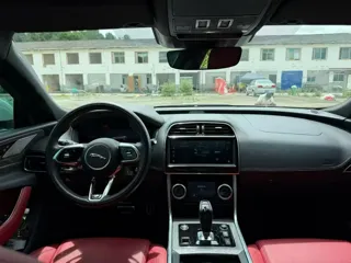 Jaguar XE 2024 купить из Китая, цена 3 617 000 ₽ — Suifenhe Auto