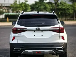 Kia KX3 2021 купить из Китая, цена 1 633 000 ₽ — Suifenhe Auto