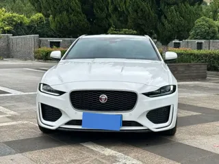 Jaguar XE 2024 купить из Китая, цена 4 309 000 ₽ — Suifenhe Auto