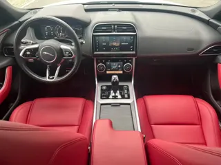 Jaguar XE 2024 купить из Китая, цена 4 228 000 ₽ — Suifenhe Auto