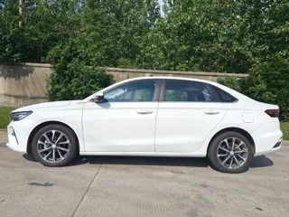 Geely Emgrand 2024 купить из Китая, цена 1 209 000 ₽ — Suifenhe Auto