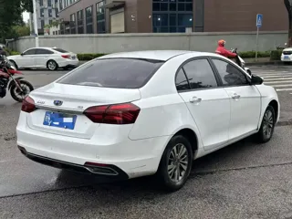 Geely Emgrand 2018 купить из Китая, цена 1 042 000 ₽ — Suifenhe Auto