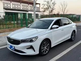 Geely Emgrand 2023 купить из Китая, цена 1 017 000 ₽ — Suifenhe Auto