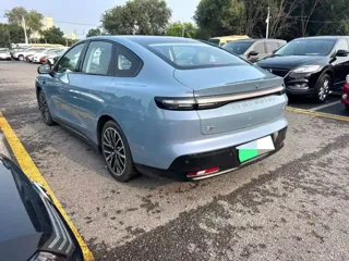 Leapmotor B01 2025 купить из Китая, цена 2 800 000 ₽ — Suifenhe Auto