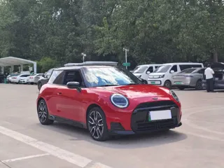 MINI COOPER 2025 купить из Китая, цена 4 307 000 ₽ — Suifenhe Auto