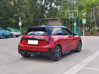 MINI COOPER 2025 купить из Китая, цена 4 307 000 ₽ — Suifenhe Auto