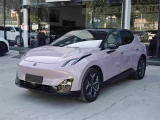 Lynk & Co Z20 2025