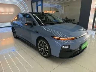 Leapmotor B01 2025 купить из Китая, цена 3 034 000 ₽ — Suifenhe Auto
