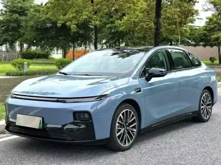 Leapmotor B01 2025 купить из Китая, цена 2 957 000 ₽ — Suifenhe Auto