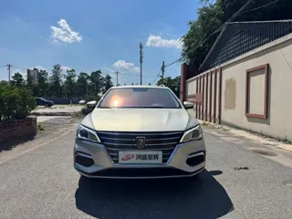 Roewe i5 2018 купить из Китая, цена 1 058 000 ₽ — Suifenhe Auto