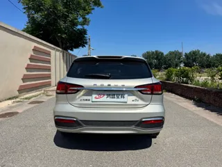 Roewe i5 2018 купить из Китая, цена 1 058 000 ₽ — Suifenhe Auto