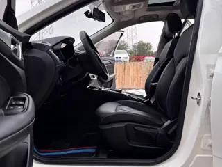 Roewe i5 2019 купить из Китая, цена 1 116 000 ₽ — Suifenhe Auto
