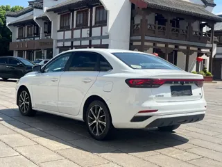 Geely Emgrand 2022 купить из Китая, цена 983 000 ₽ — Suifenhe Auto